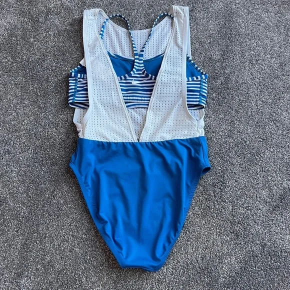 Nike vintage 2pc swimsuit bikini, 2 piece suspender like style size small - Picture 6 of 7